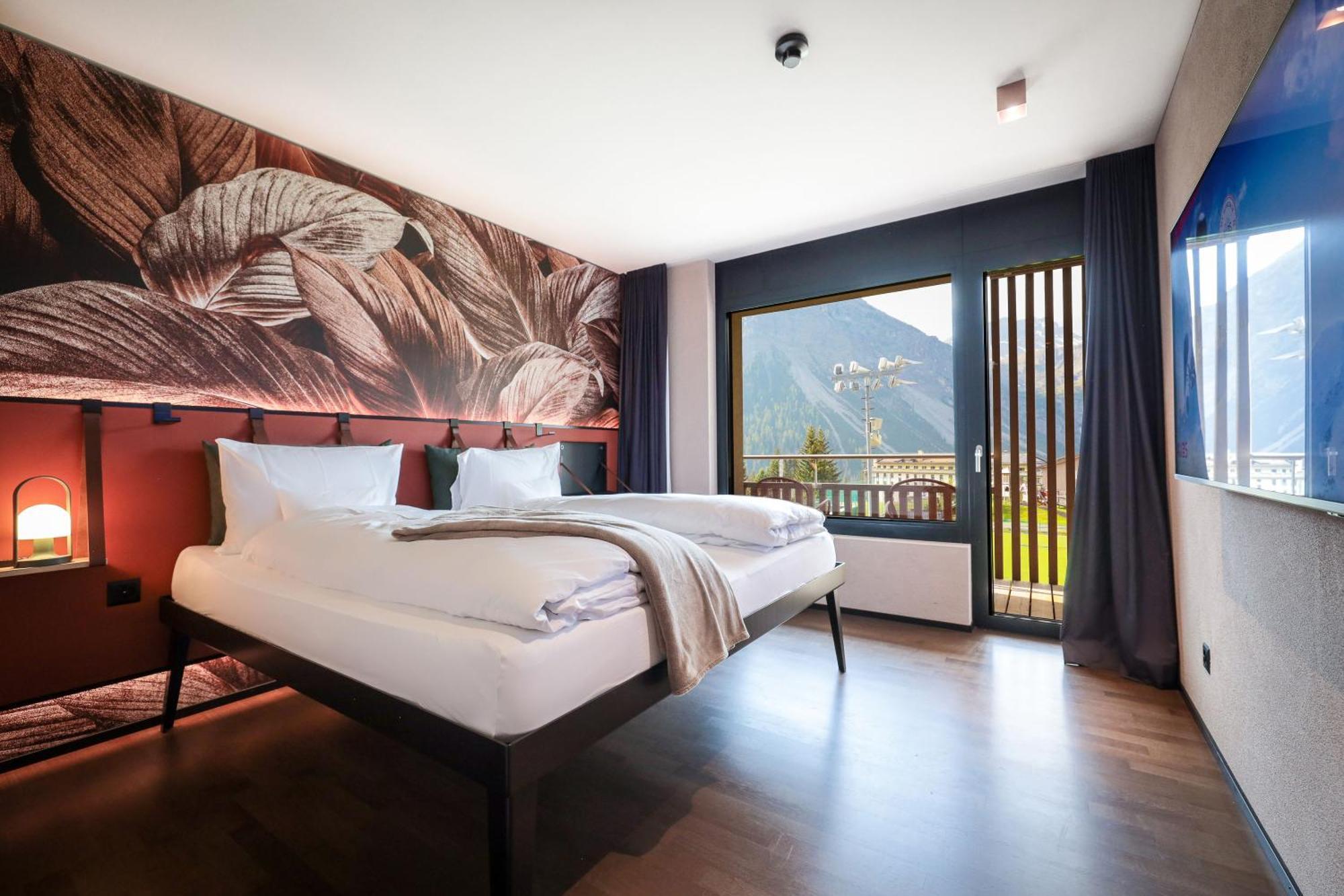 Lifestyle Mountain View Room Balcony